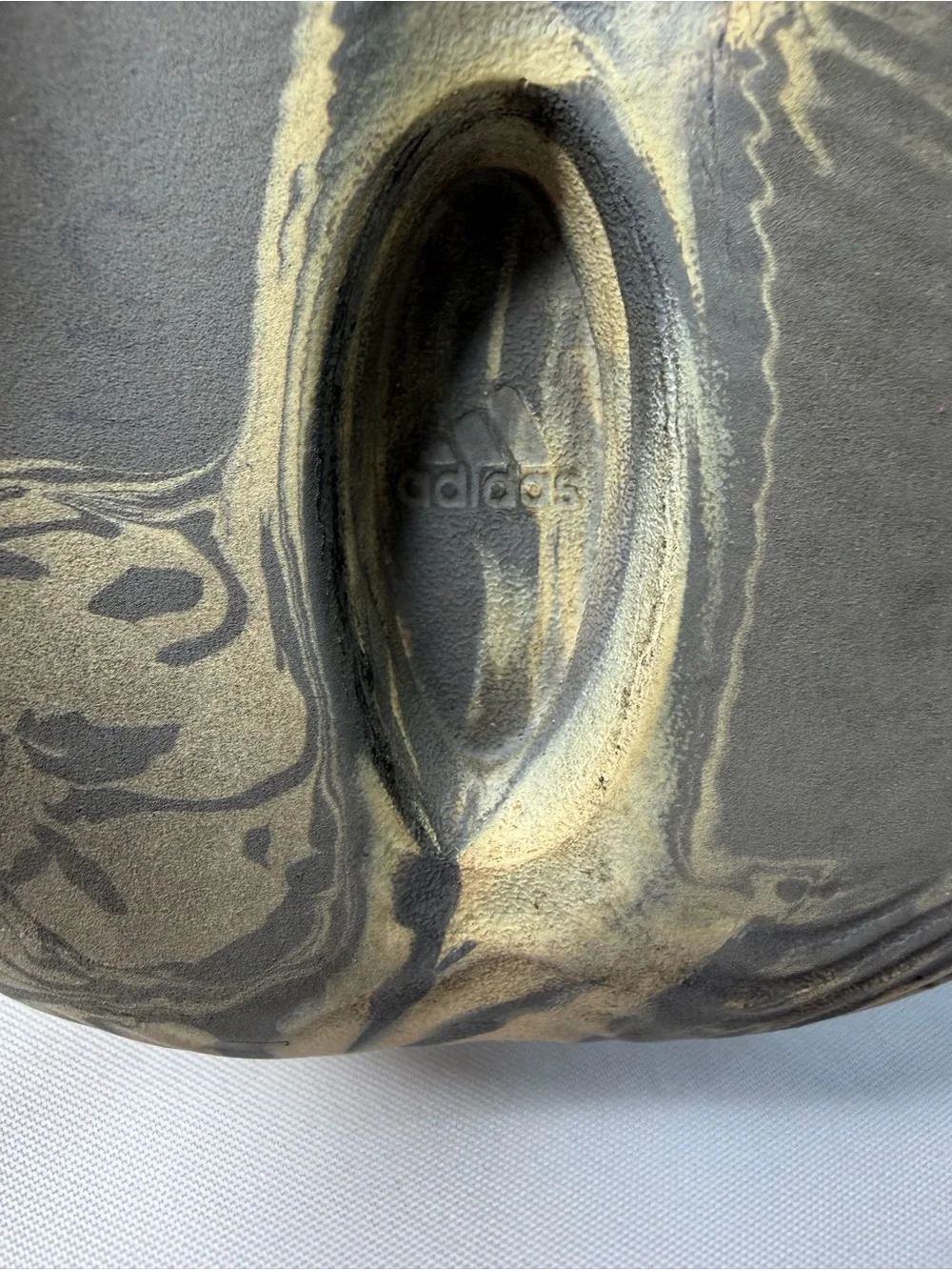 Adidas Yeezy Foam RNNR “MXT Moon Gray” Size 10